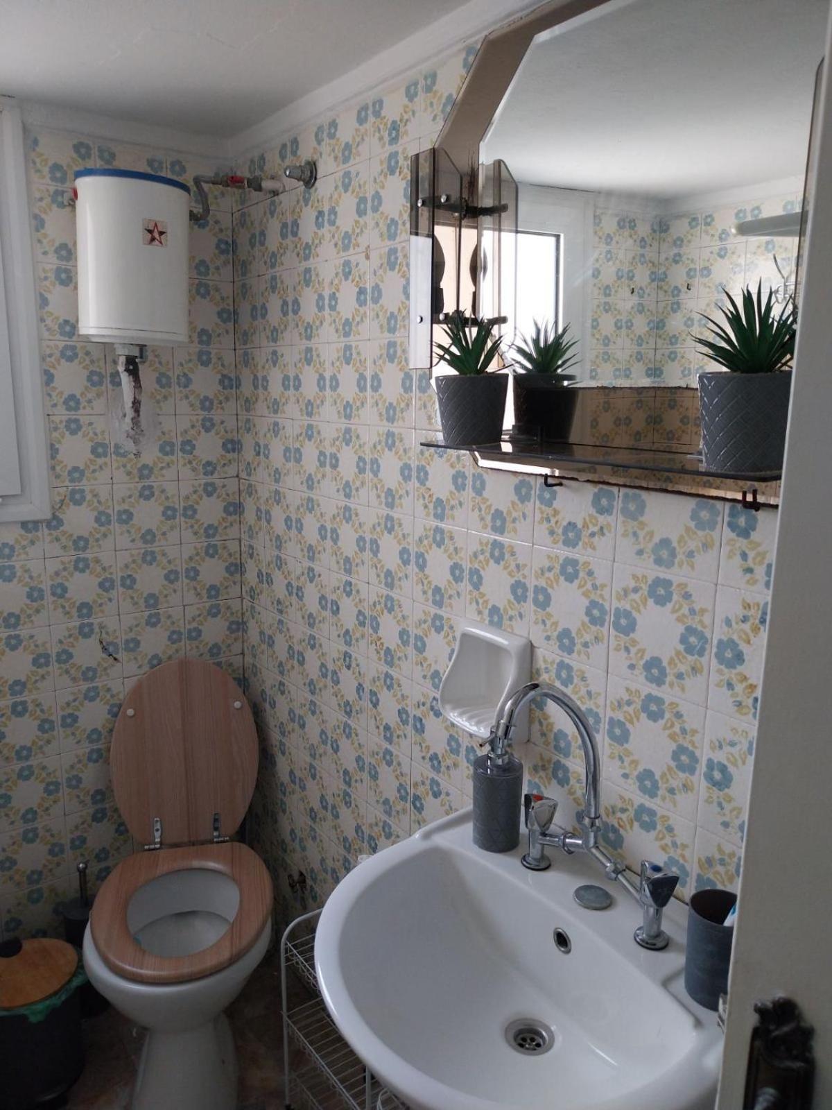 Cozy & Bright Home 50M From Subway -Agios Antonios Atenas Exterior foto
